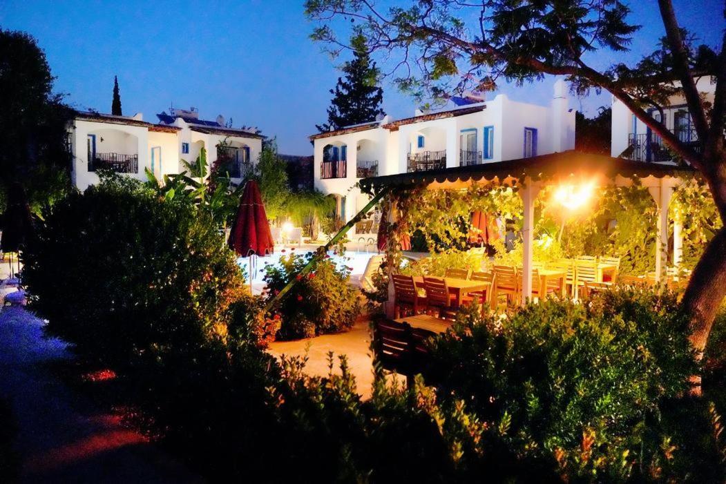 Villa Nergis Bitez Exterior photo